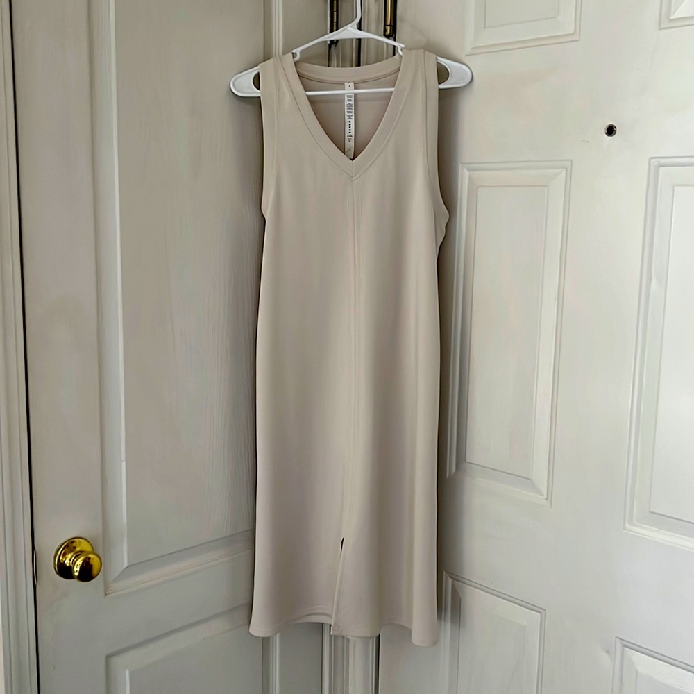 Lulu lemon long dress with a slit up front in the middle